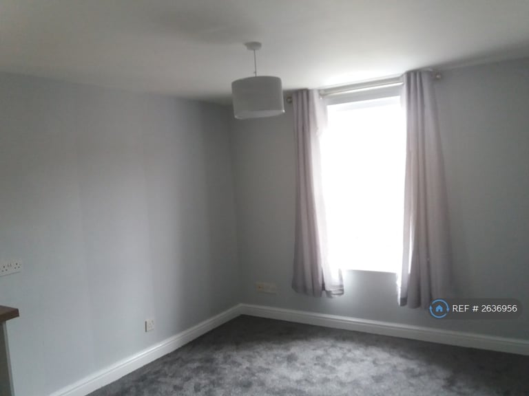 image for 2 bedroom flat in King Street, Market Rasen, LN8 (2 bed) (#2636956)