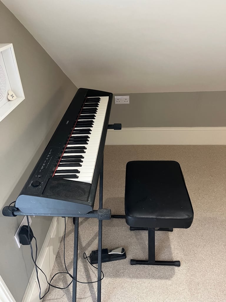 Yamaha Digital Keyboard (with optional Stool)