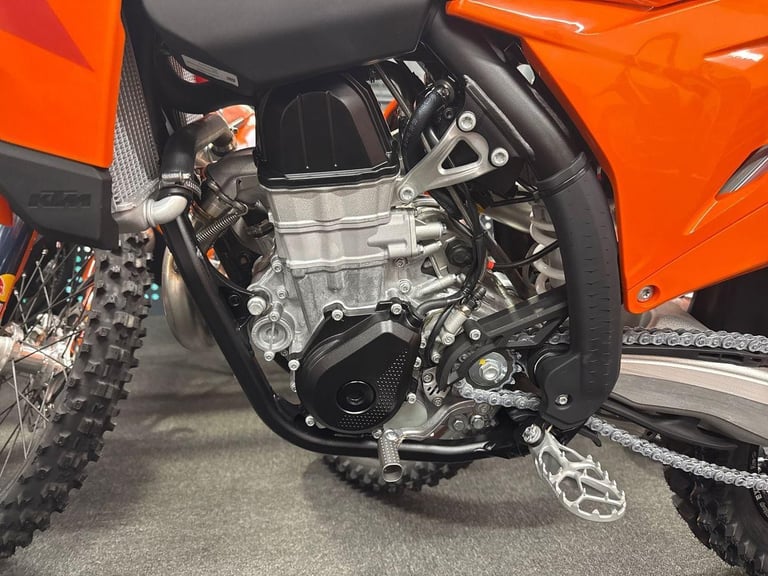 2025 KTM Offroad Motorcross 450 SX-F Petrol orange 5 Speed
