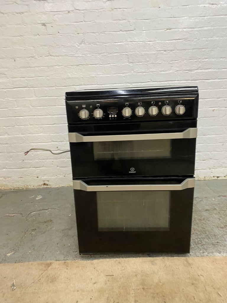 Beautiful Indesit Black 60CM Ceramic Electric Cooker With O