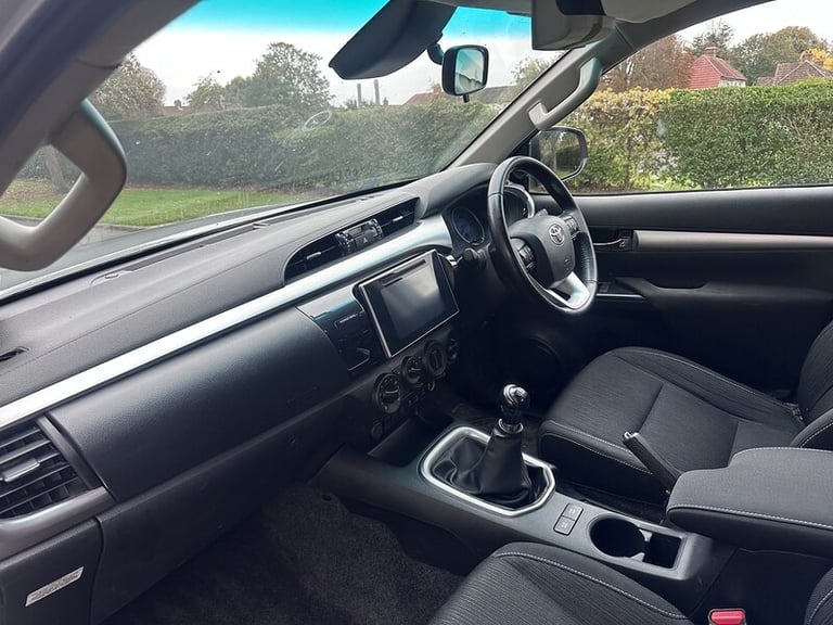 2020 Toyota Hilux D-4D Icon Pickup Diesel Manual