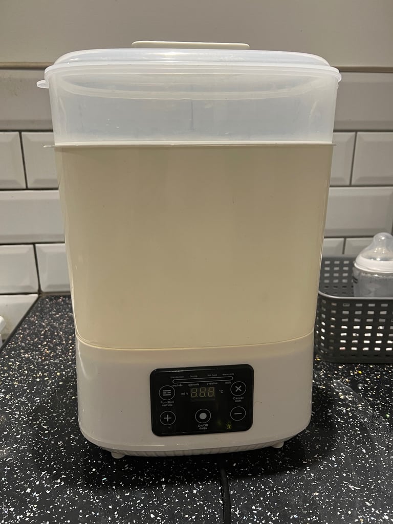 Electric baby steriliser