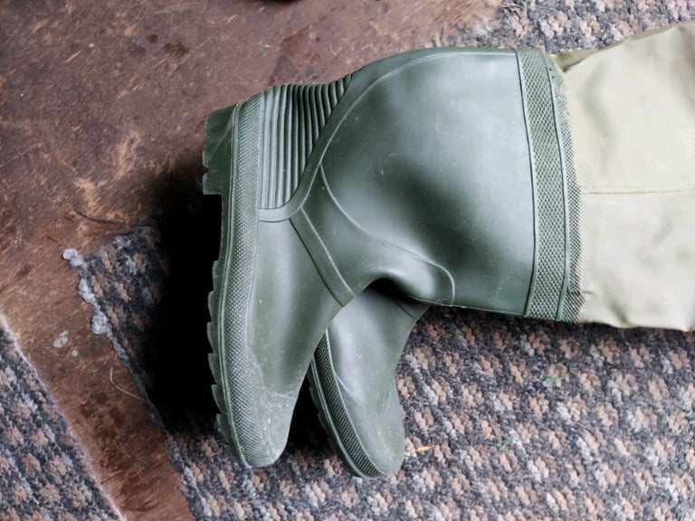 Lineafe green boot weaders 