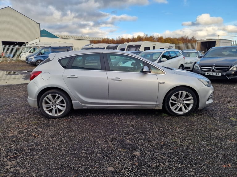 2014 Vauxhall Astra 1.6 CDTi 16V ecoFLEX 136 Tech Line GT 5dr HATCHBACK Diesel Manual