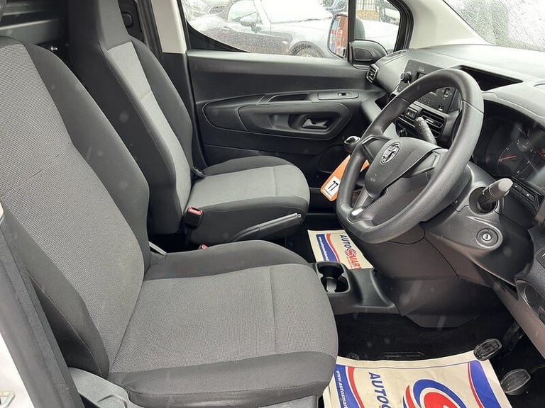 2022 Vauxhall Combo Turbo D 2300 Dynamic Panel Van Diesel Manual