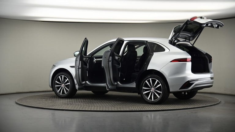 2022 Jaguar F-Pace 2.0 D200 MHEV R-Dynamic SE SUV 5dr Diesel Auto AWD Euro 6 (s/s) (204 ps) SUV D...