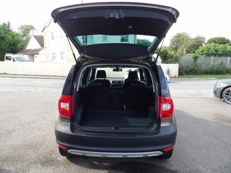 2012 Skoda Yeti 1.2 TSI Elegance 5dr HATCHBACK PETROL Manual