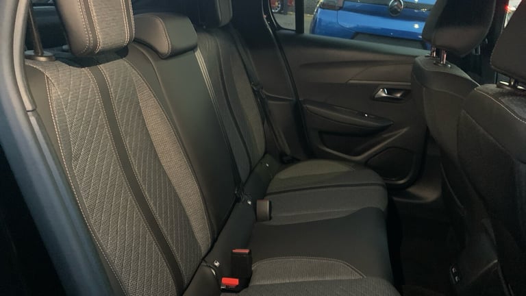 2024 Peugeot 208 50kWh E-Style Hatchback 5dr Electric Auto (7.4kW Charger) (136 ps) Hatchback Ele...