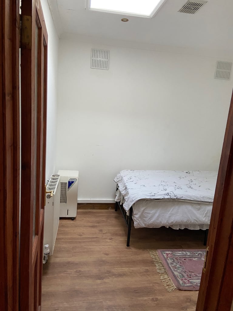 2 BEDROOM FLAT (ANNEX)