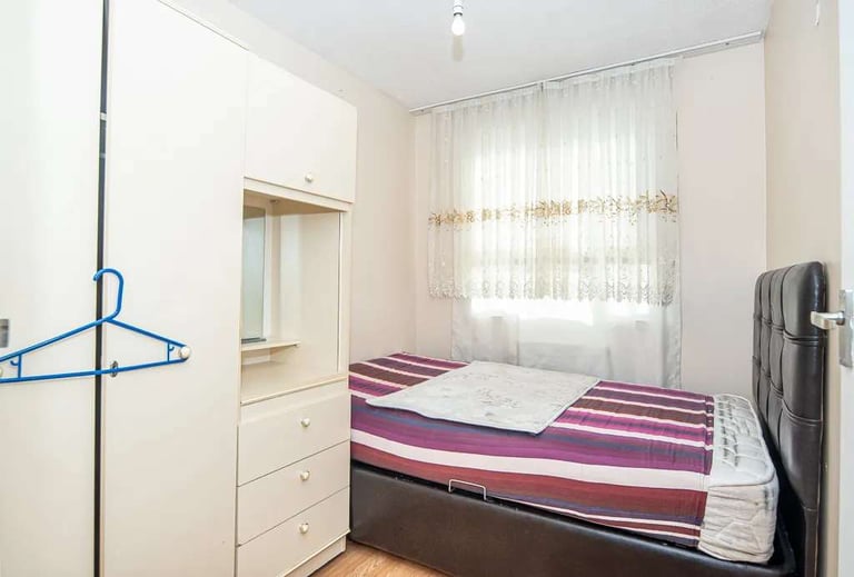 image for 🏡 Double Room for Couple in White Hart Lane🏡