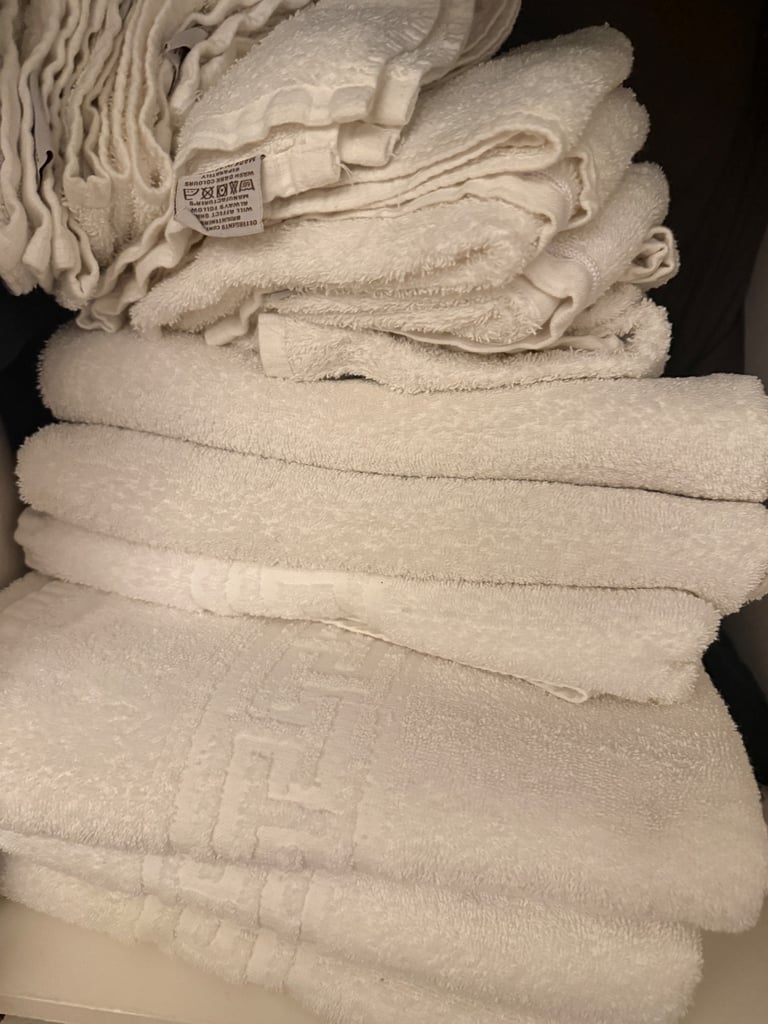 image for White towels / face cloths and hand towels 