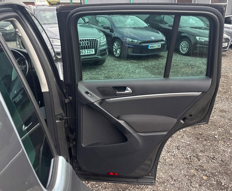 2013 Volkswagen Tiguan 2.0 TDI BlueMotion Tech Match DSG 4WD Euro 5 (s/s) 5dr ESTATE Diesel Autom...