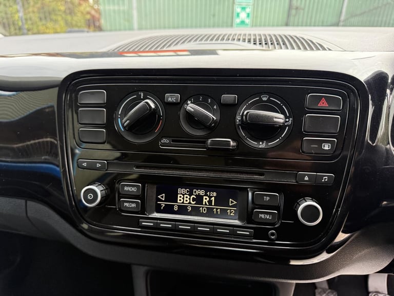 2014 Volkswagen up! 1.0 Move Up 3dr HATCHBACK PETROL Manual