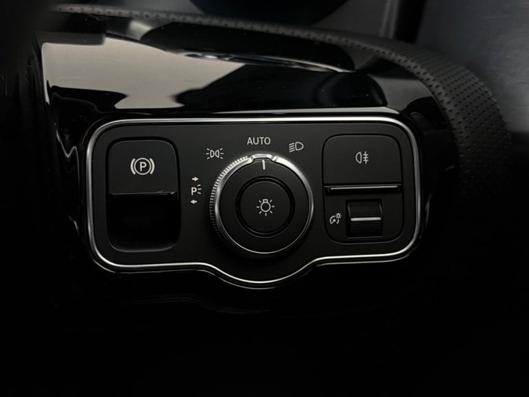 2021 Mercedes-Benz A-Class 1.3 A250e 15.6kWh AMG Line (Premium 2) 8G-DCT Euro 6 (s/s) 5dr Hatchba...
