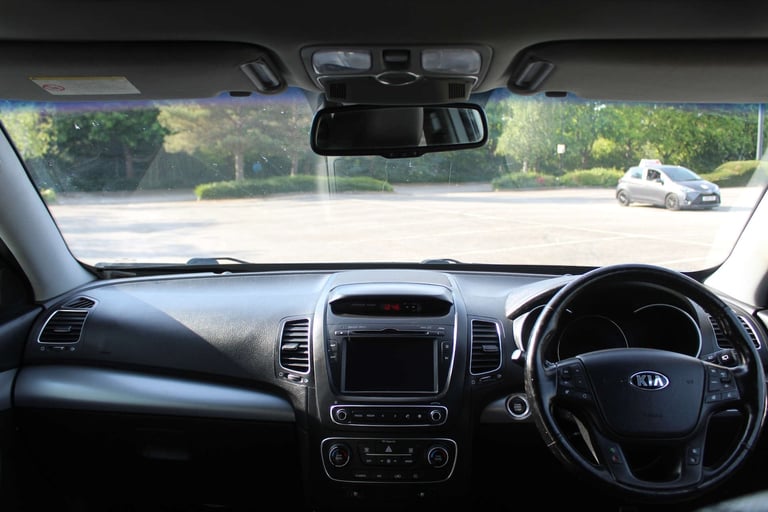 2012 Kia Sorento 2.2 Sorento KX-3 Sat Nav CRDi 4x4 Auto 4WD 5dr SUV Diesel Automatic