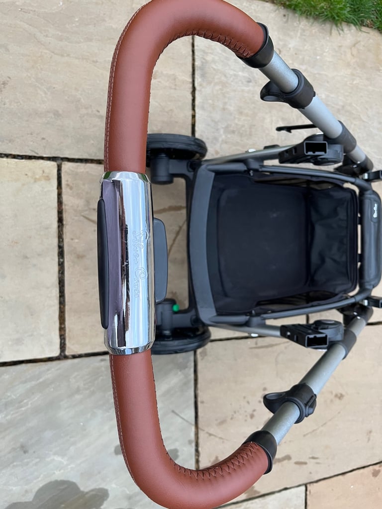 Silver Cross Wave Tandem Pushchair  