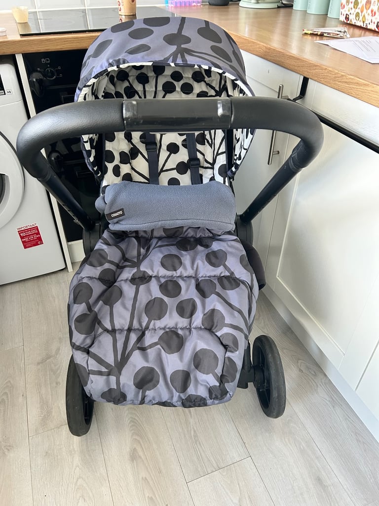 Cosatto wowee travel system