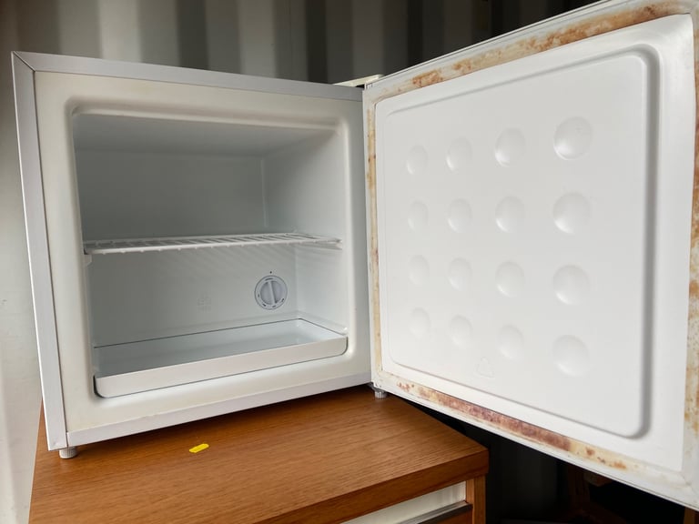 Table Top Freezer 