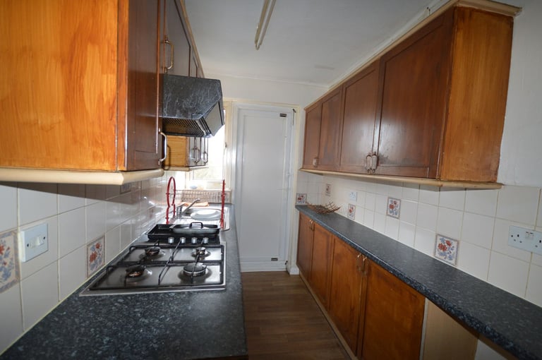 PART DSS _UCREDIT  AV _ 2 double bedroom apartment with a lovely garden.