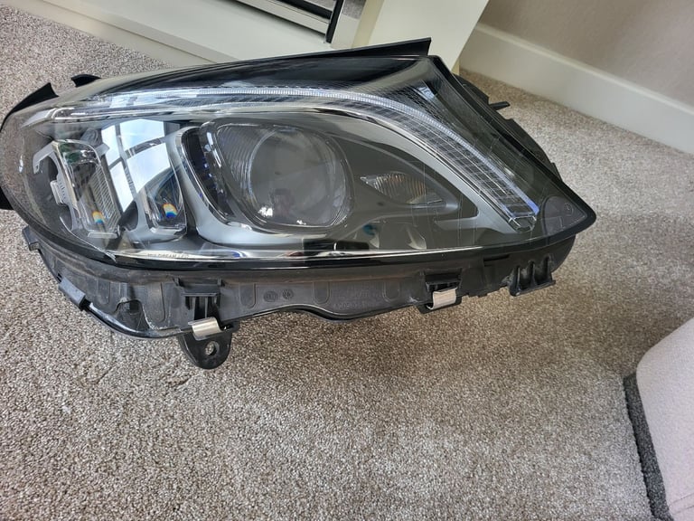 image for Mercedes c220 front drivers side headlamp
