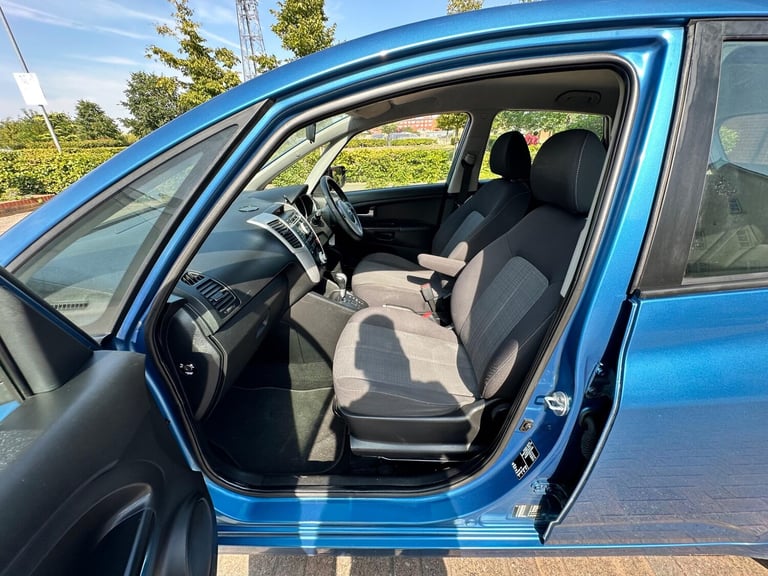 2010 Kia Venga 1.6 2 Auto Euro 5 5dr HATCHBACK Petrol Automatic