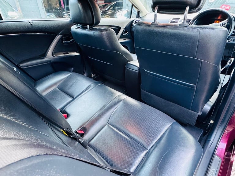 2012 Toyota Avensis 2.0 D-4D T Spirit 4dr SALOON Diesel Manual