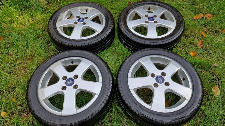 Ford 16inch alloys wheels 205/50/R16