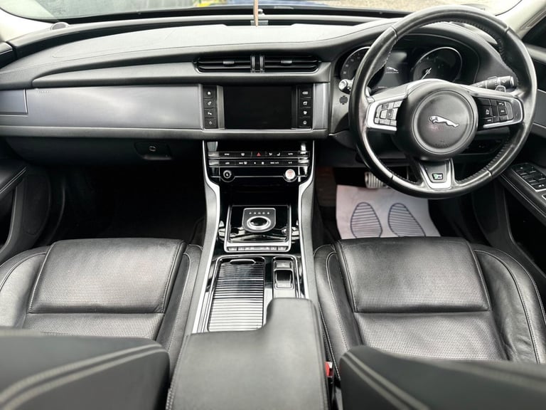 2018 Jaguar XF 2.0i R-Sport Auto Euro 6 (s/s) 4dr SALOON Petrol Automatic