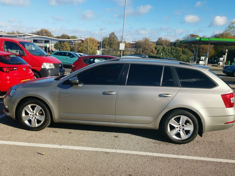 Skoda, OCTAVIA, Estate, 2017, Semi-Auto, 1598 (cc), 5 doors