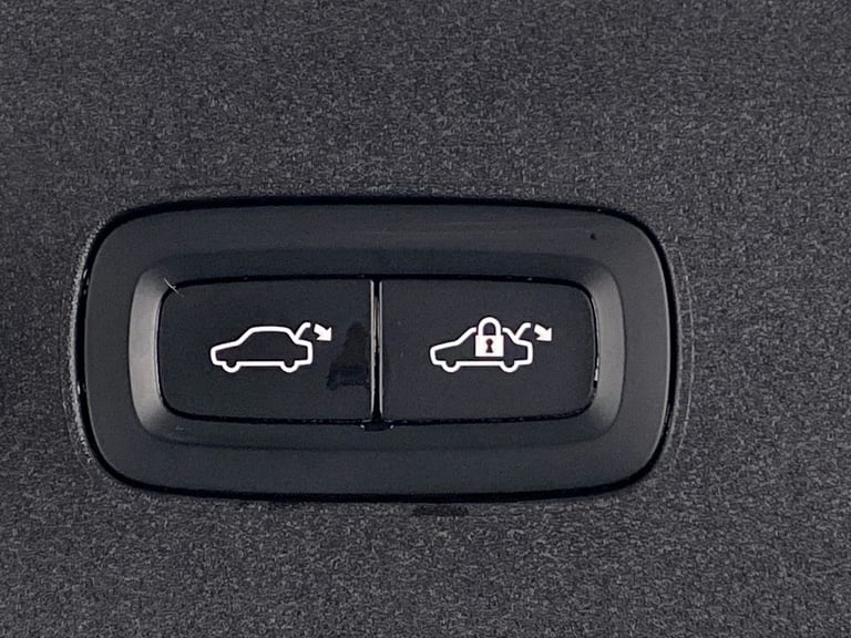 2022 Polestar Polestar 2 300kW 78kWh Long Range DM [Plus] 5dr 4WD Auto Saloon ELECTRIC Automatic