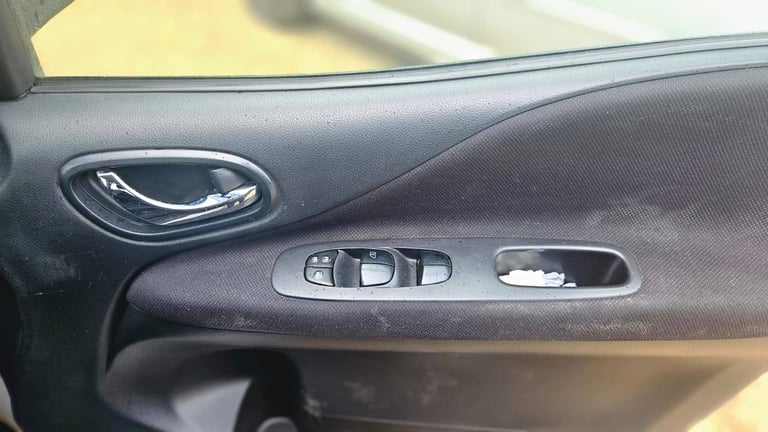 2013 Nissan serena hybrid automatic