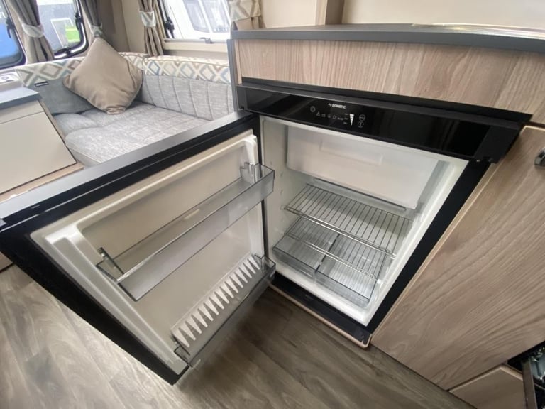 2023 SWIFT CELEBRATE GRANDE 4SB TOURING CARAVAN