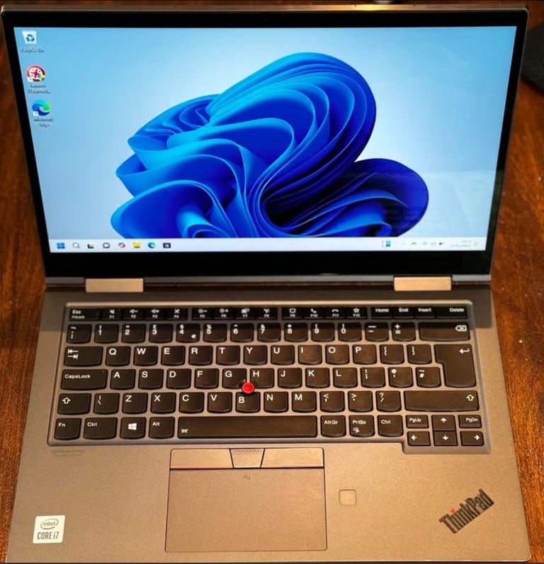 Lenovo laptop *Touch Screen* X1 Yoga 5th Gen, i7 4.9ghz, TBT3, Excel Cond, 16GB Ram, 512gb SSD