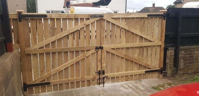 Gates/Fencing  cheap !!
