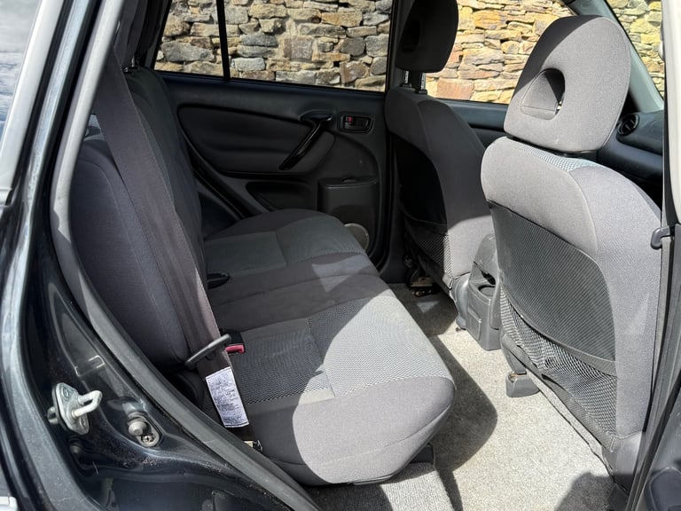 2004 Toyota RAV4 XT3 VVT-I PETROL MANUAL 5 DOORS GREY ESTATE Petrol Manual