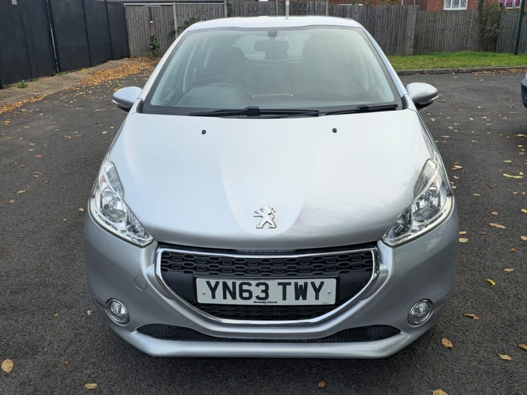 2013 Peugeot 208 1.2 VTi Active 5dr HATCHBACK PETROL Manual