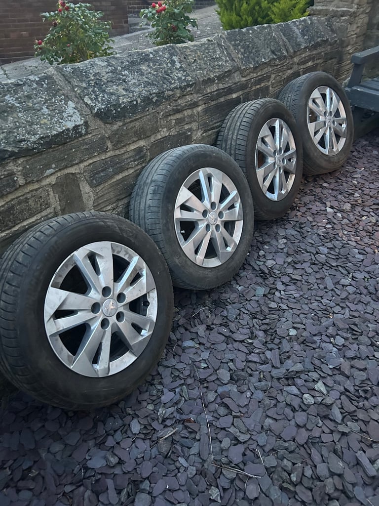 image for Puegeot Alloys X4