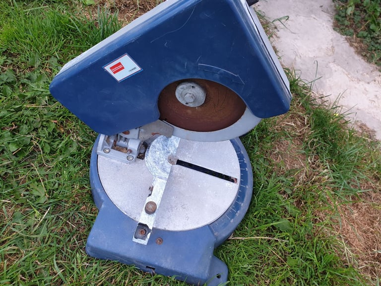 CHALLENGE 800W 210MM BLADE COMPOUND MITRE SAW IN GOOD WORKING ORDER + CAN BE SEEN WORKING