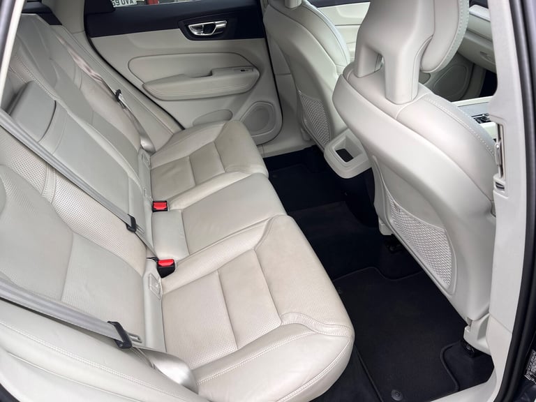 2017 Volvo XC60 2.0 T5 Inscription SUV 5dr Petrol Auto AWD Euro 6 (s/s) (254 ps)