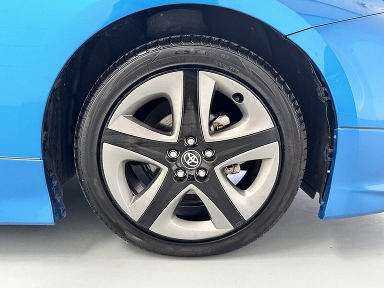 2025 Toyota Prius Vvt-I Active Hatchback HYBRID ELECTRIC Semi Automatic