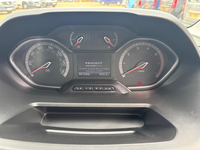 PEUGEOT RIFTER WAV WHEELCHAIR ACCESSIBLE VEHICLE AUTOMATIC 1.5 BlueHDi Allure
