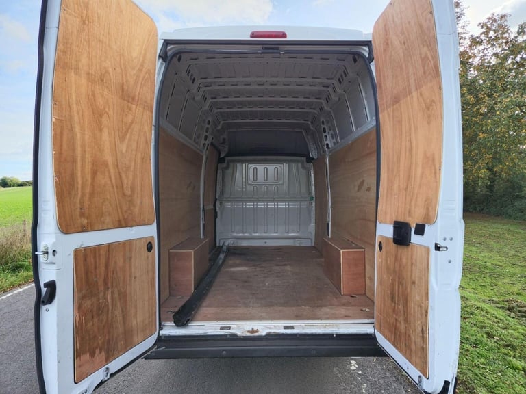 CITROEN RELAY 2.2 BlueHDi 35 Enterprise L4 Extra High Roof Euro 6 (s/s) 5dr