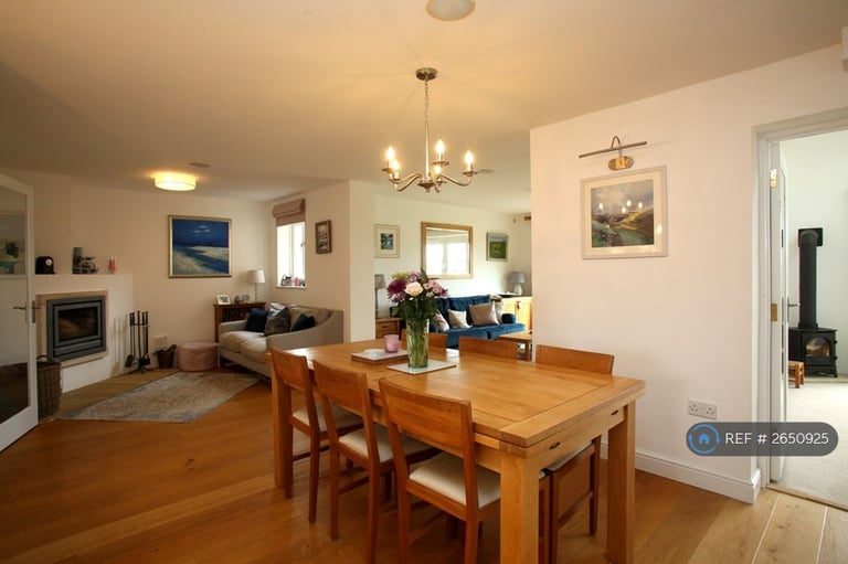 5 bedroom house in The Cedars, Lea, Nr Malmesbury, SN16 (5 bed) (#2650925)