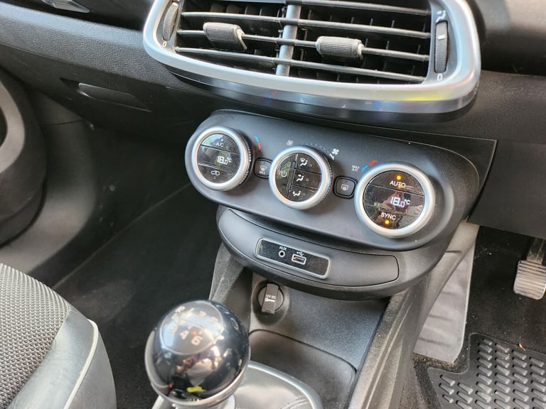 2016 Fiat 500X 1.4i Multi-Air Cross Plus with Full Service History HATCHBACK Petrol Manual
