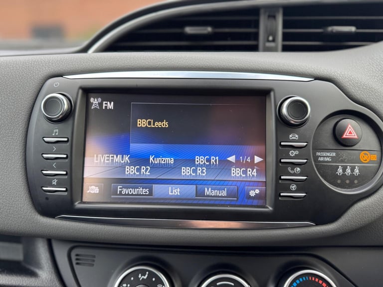 2018 Toyota Yaris 1.5 VVT-i Icon CVT Euro 6 5dr HATCHBACK Petrol Automatic