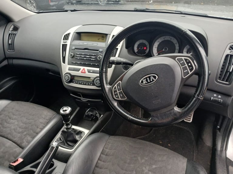 2009 Kia Pro Ceed 1.6 3 Hatchback 3dr Petrol Manual (152 g/km, 124 bhp) Hatchback Petrol Manual - Image 4