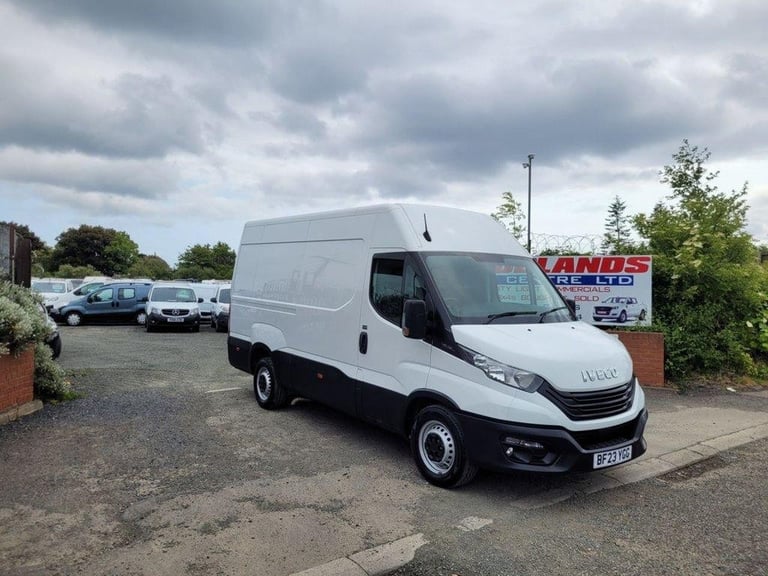 2023 ON 23 PLATE IVECO DAILY 35S14B E-VGT MWB 2300CC DIESEL VAN 32K ULEZ FREE 