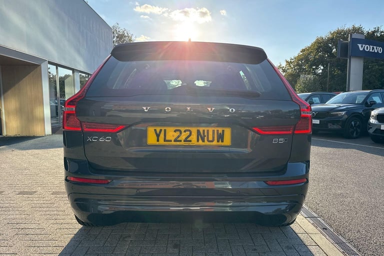 2022 Volvo XC60 2.0 B5 MHEV Core SUV 5dr Petrol Hybrid Auto AWD Euro 6 (s/s) (250 ps) ESTATE Petr...