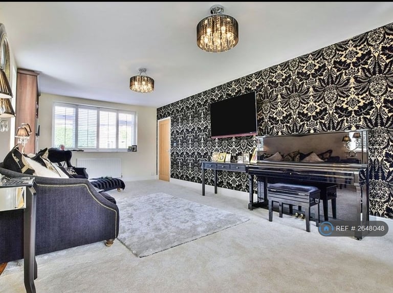 4 bedroom house in Oakfield Road, Alderley Edge, SK9 (4 bed) (#2648048)