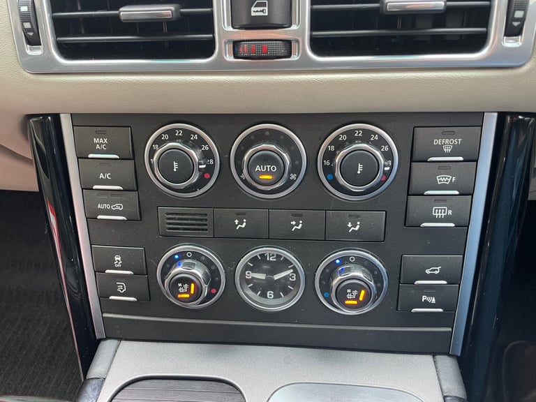 2010 Land Rover Range Rover 3.6 TDV8 Vogue SE 4dr Auto PRIVATE PLATE SERVICE HISTORY  ESTATE Dies...